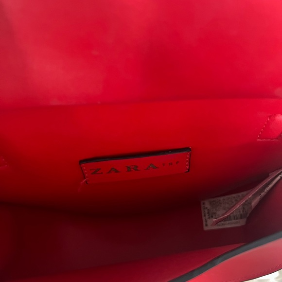 Red Zara purse - Picture 3 of 3